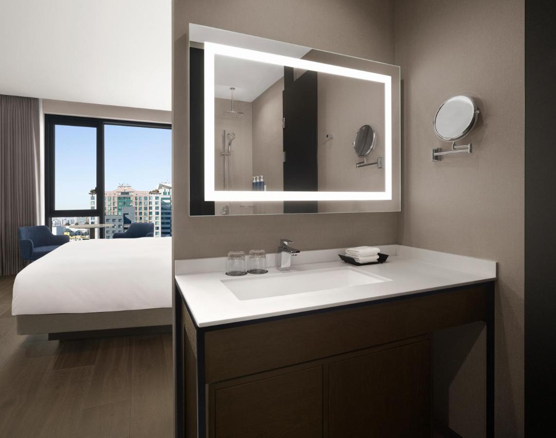 Four Points By Sheraton Suwon Extérieur photo