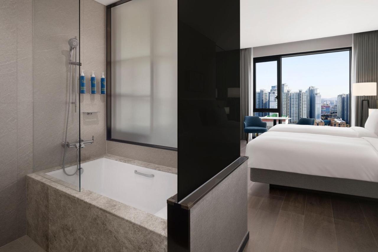 Four Points By Sheraton Suwon Extérieur photo
